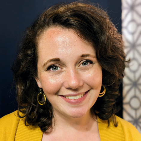 Headshot of Lora Hawkins
